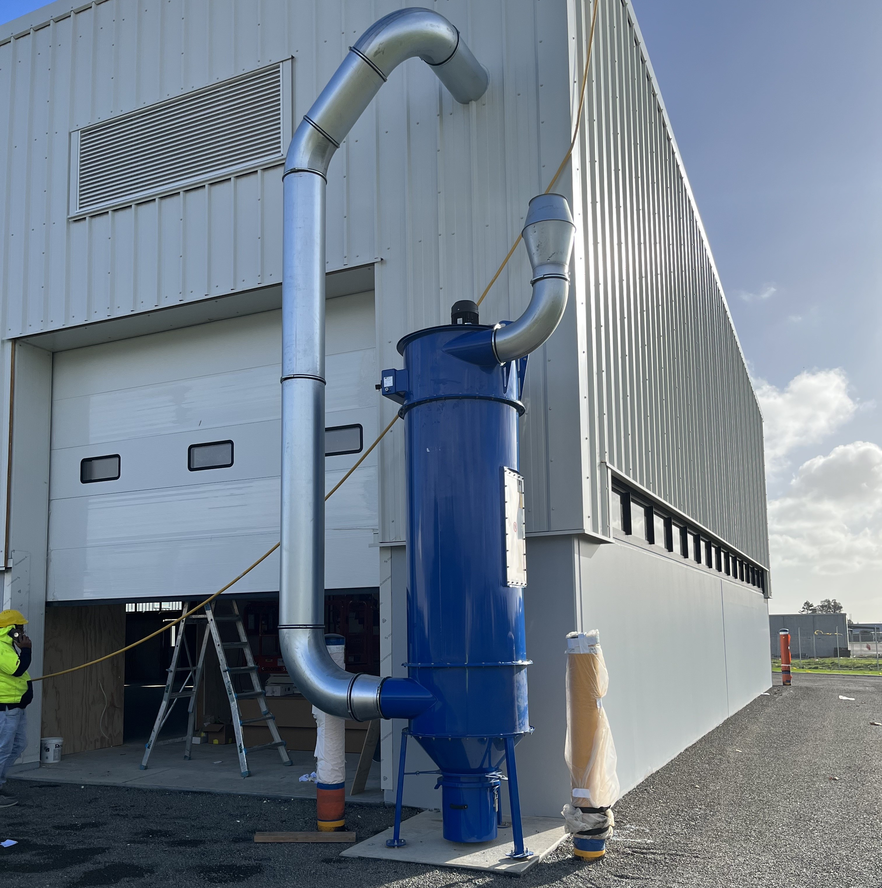 Large volumes of fumes are successfully filterd  here by an ATEX approved cartridge filter.
