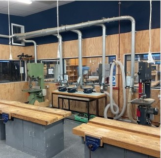 This school chose a dust free environment installing a SuperSafe dust extractor with VFV : protection with long lasting extraction